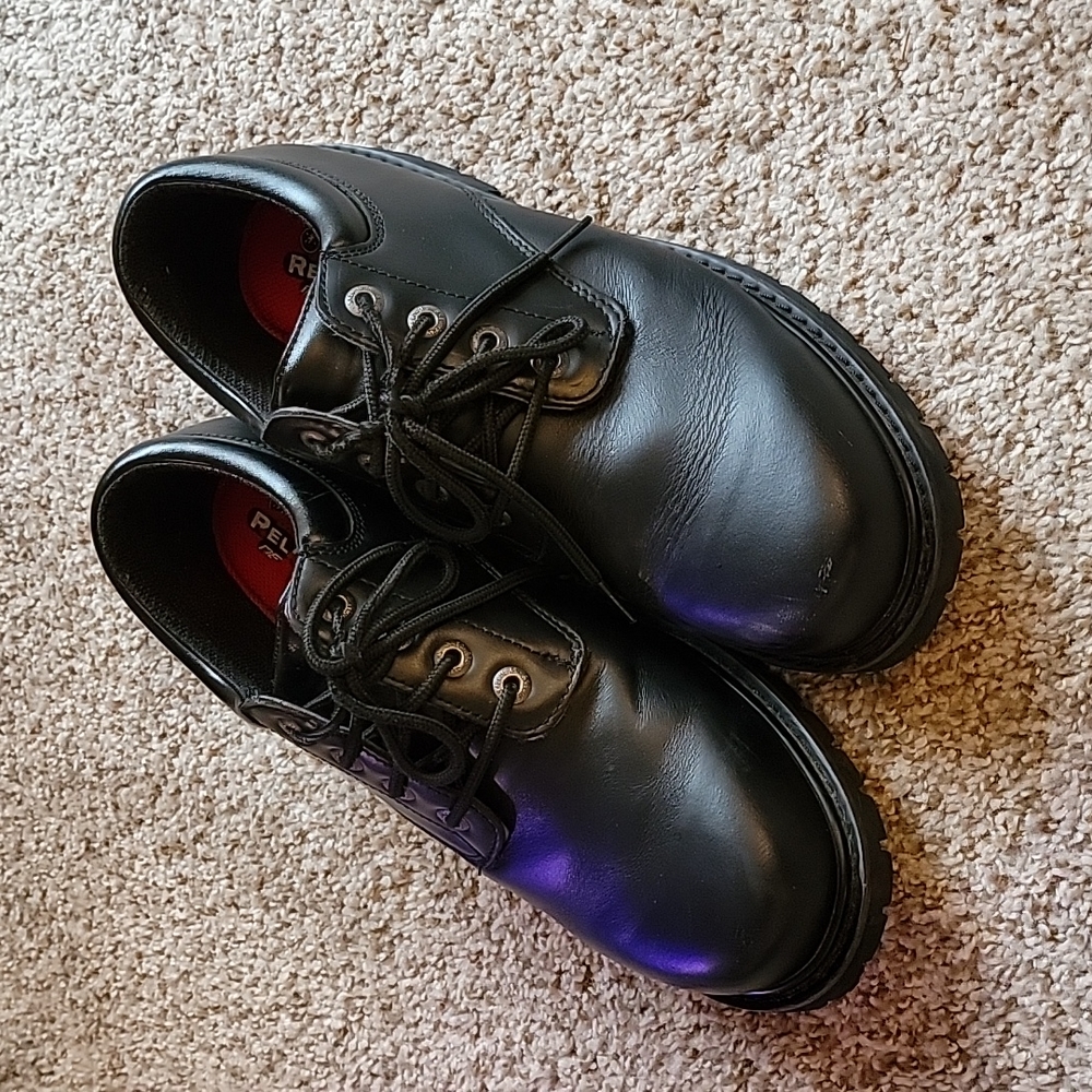 Men's Skecher's Shoes - Like New!